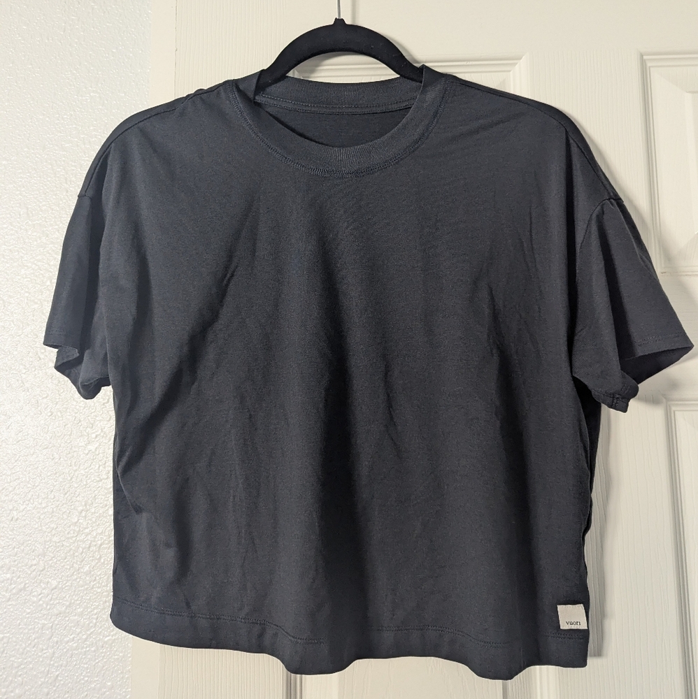 Vuori Charcoal Tee